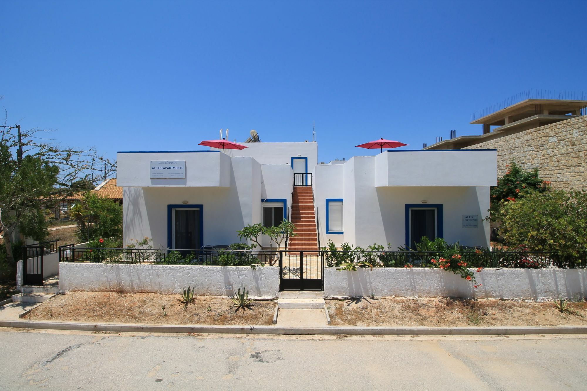 Alexis Apartments Ставрос Экстерьер фото